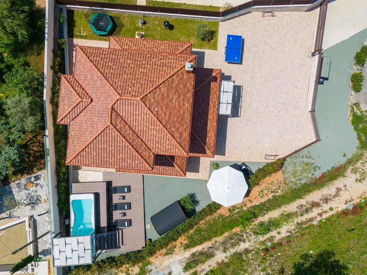 Holiday House Sea & Sun Residence Rasopasno Eksteriør billede